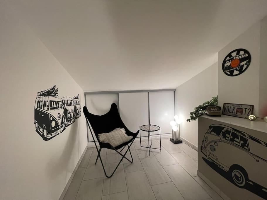 Appartement Vintage 90 M2 Duplex Classe Frejus Exterior photo